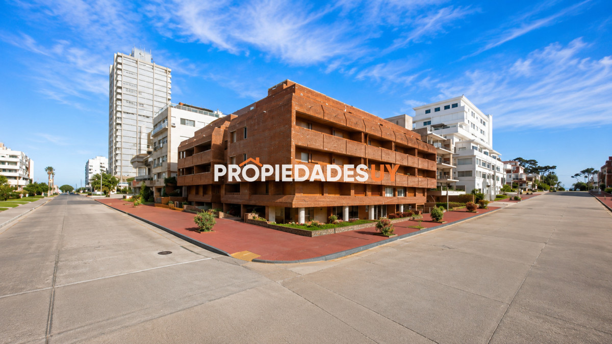 Edificio Civitavechia Punta del Este