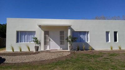 Casa 3 DORMITORIOS en Camino Lussich, Punta Ballena - Ref : PBI2980