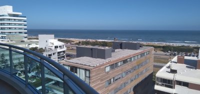 PUNTA DEL ESTE BRAVA 3 DORMITORIOS Y DEPENDENCIA EN VENTA