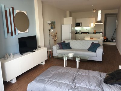 PUNTA DEL ESTE PENINSULA SOBRE GORLERO MONO AMBIENTE EDIFICIO CON SERVICIOS VENTA