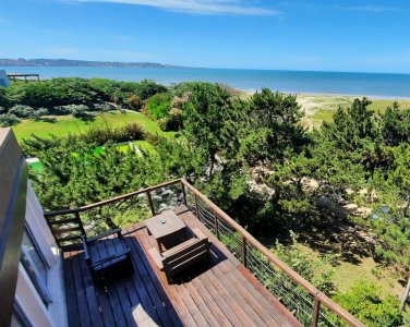PUNTA DEL ESTE TIO TOM CASA DE 4 DORMITORIOS PISCINA A METROS DEL MAR!!