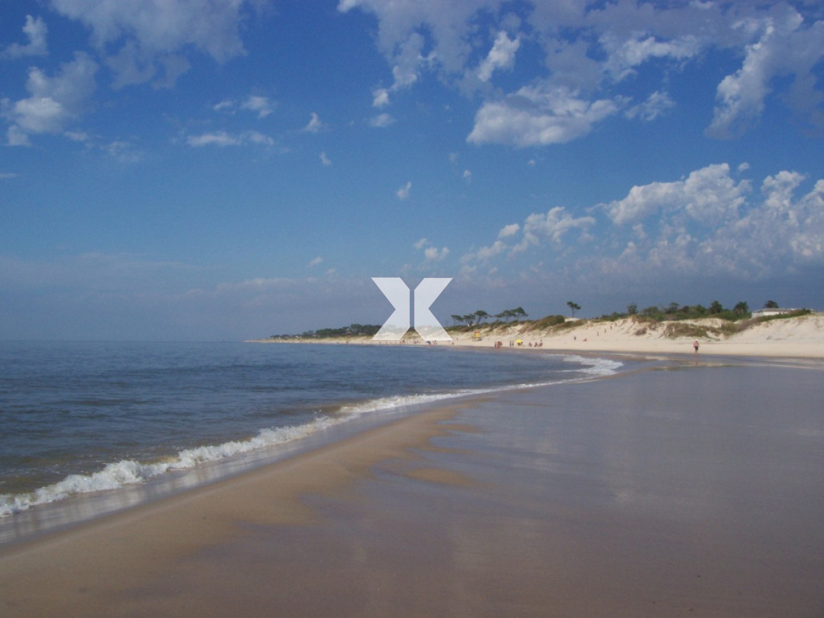 se vende o permuta cabaña en parque del plata. - xna80c