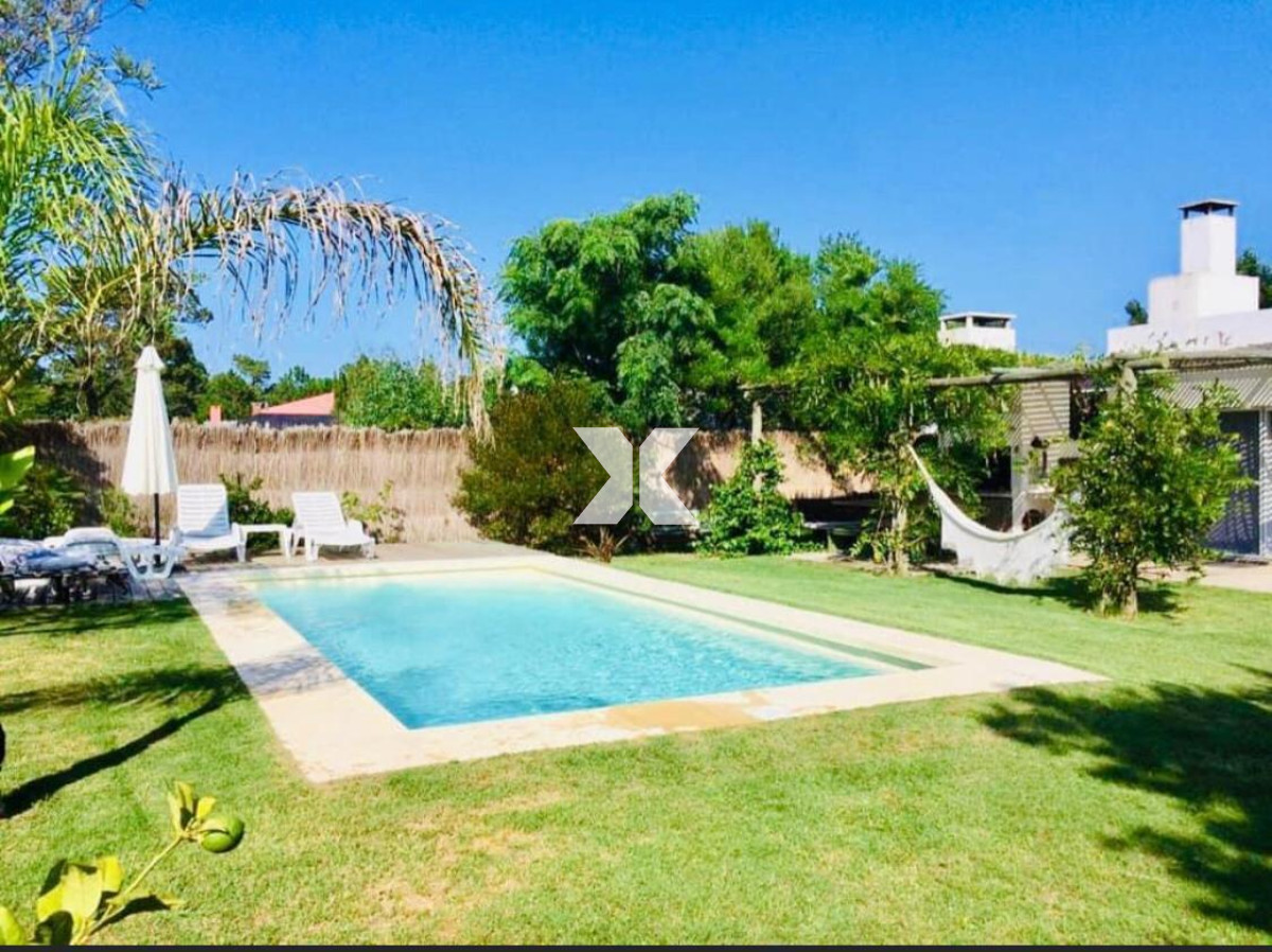 muy linda casa en barrio privado con piscina. ideal para disfrutar el verano. - xna114c