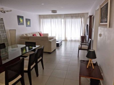 En alquiler.. a pasitos del mar, torre con servicios.. Consulte!!!