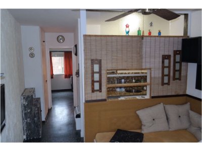 Apartamento de 1 dormitorio en venta o alq. anual en Mansa, Punta del Este.o 