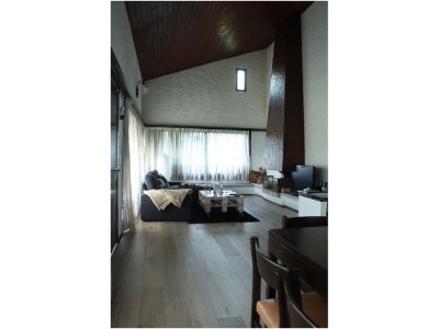 Hermosa casa a dos cuadras exactamente del mar, playa mansa!!!