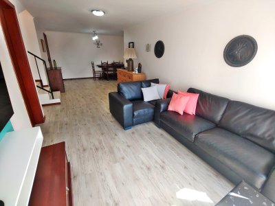 Alquiler Punta del Este - Espectacular Pent House duplex con gran barbacoa cerrada a pasos de la Mansa