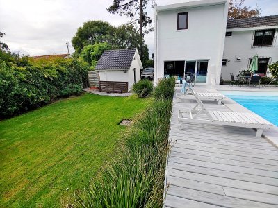 Espectacular casa en Pinares para disfrutar el verano