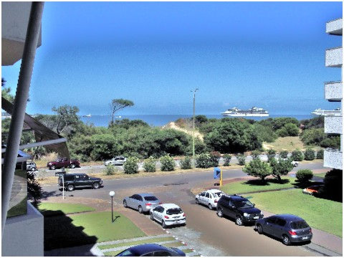 FRENTE AL MAR
