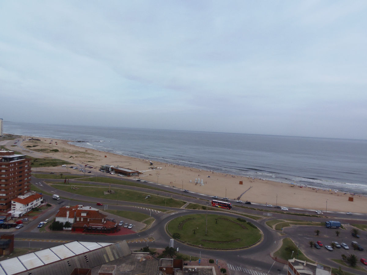 CON EXCELENTE VISTA AL MAR