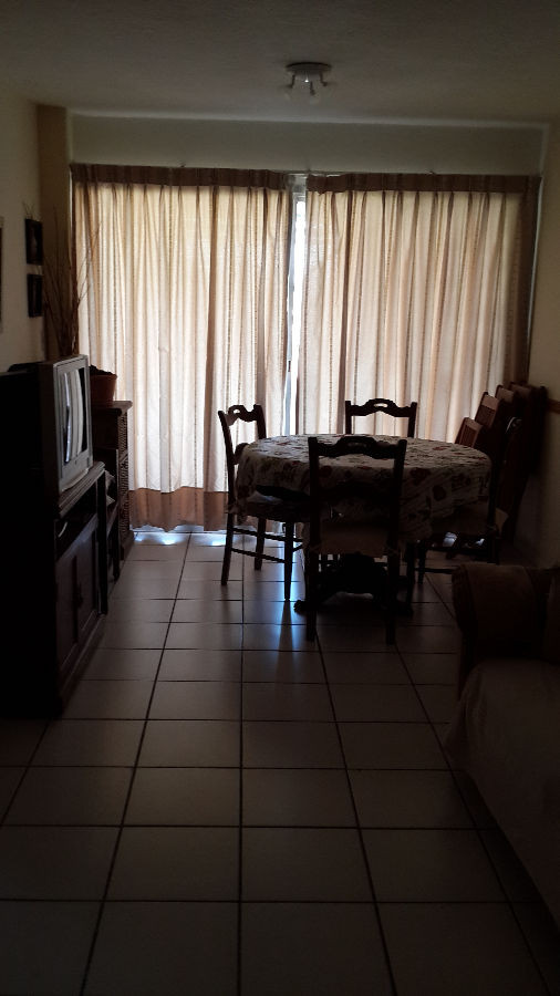 CON AZOTEA  DE USO EXCLUSIVO CON PARRILLERO CON PERGOLA. 