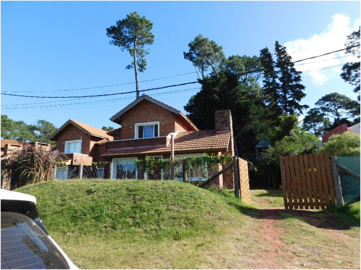 HERMOSA CASA EN ALQUILER POR TODO EL AÑO 