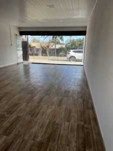 HERMOSO LOCAL COMERCIAL EN ALQUILER