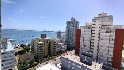 Apartamento En Venta - Zona Península Ref. 5610