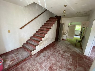 Esquina en venta en centro Maldonado 