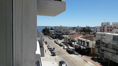 Apartamento en Gorlero 2 dormitorios con cochera