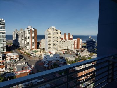 Apartamento en Mansa 3 dormitorios con balcón