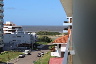 Apartamento en Brava 2 dormitorios con balcón y garaje