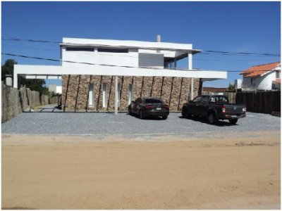 Apartamento en Manantiales 3 dormitorios y 2 baños