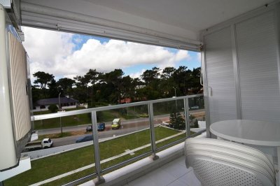 Apartamento en la Mansa 2 dormitorios con balcón y cochera