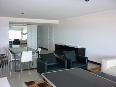Apartamento en Brava, 3 dormitorios *