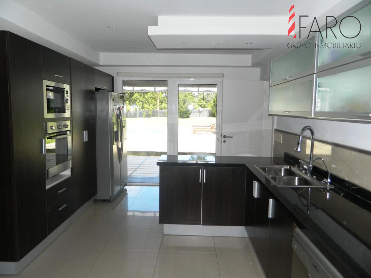 Beverly Hills - GoPunta - Portal Inmobiliario de Punta del Este - Maldonado