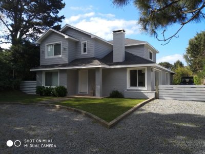 Casa en Tío Tom 4 dormitorios con piscina y barbacoa