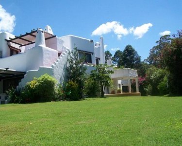 Casa en Solanas 2 dormitorios, jardín y piscina