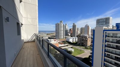 Venta de apartamento de 2 dormitorios en Playa Brava con 80 m2 de Punta del Este C705B