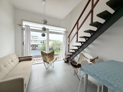 Apartamento dúplex en venta Manantiales 1 dormitorio 