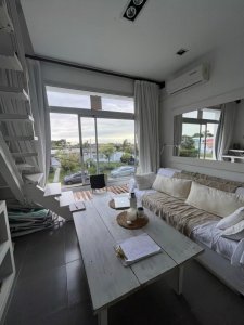 Duplex Manantiales 1 dorm en Venta