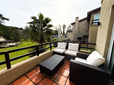 Alquiler anual apartamento dos dormitorios con parrillero complejo cerrado rincón del indio 