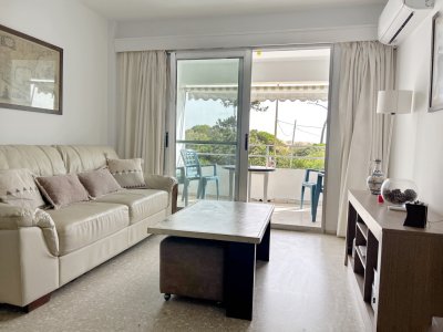 Alquiler temporal, apartamento 3 dormitorios, Playa Mansa Punta del Este 