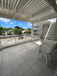 LA BARRA, a metros del agua, 3 dormitorios, 3 baños, terraza.