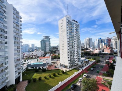 Alquiler Punta del este a 100 mts playa brava  
