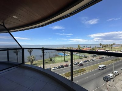 Venta de apartamento de 2 dormitorios en Rambla de Punta Carretas, Montevideo