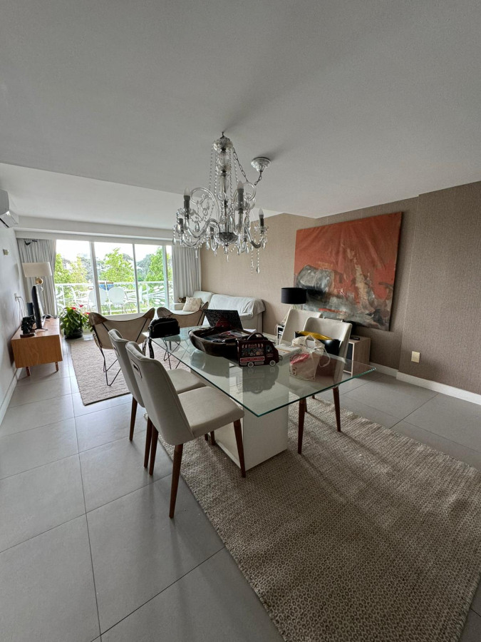 Venta apartamento 3 y dep, Torre Yoo Punta del Este 