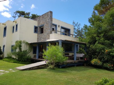 Espectacular casa a la venta en Montoya 