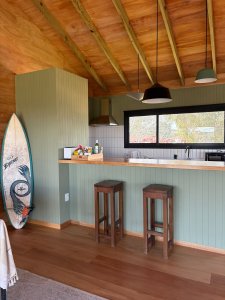 Venta de Casa y alquiler temporal , con 3 dormitorios en La Barra.