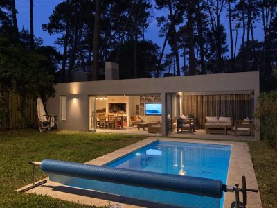Alquiler Temporal de Verano, Casa de 3 dormitorios en Montoya, con piscina