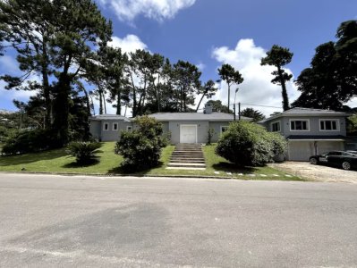 Alquiler de Verano, Casa de 4 dormitorios y dep. en San Rafael, piscina climatizada, ideal familia numerosa