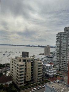 Península, Punta del Este. A solo 200 metros del mar, 2 dormitorios, 2 baños
