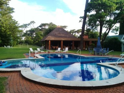 Importante  residencia en Punta del Este . 