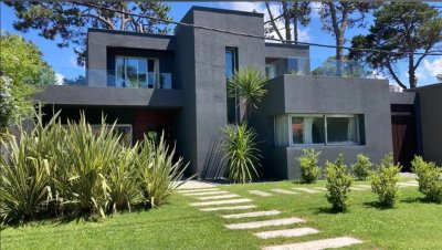 Oportunidad en venta - Playa mansa! 3 dormitorios 