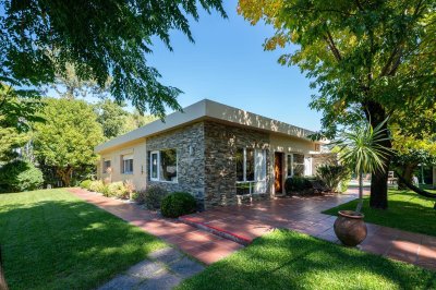 Espectacular casa en venta - Marly, Punta del Este.