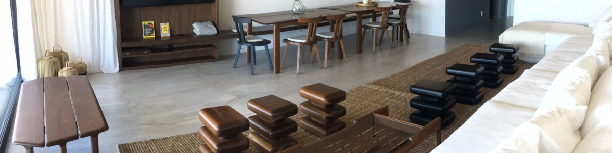 Espectacular apartamento en Primera Línea.
3 dormitorios en suite mas dependencia de servicio con baño o cuarto dormitorio. Toilette. 
Hermoso living-comedor con salida a la terraza y vista al Mar. Cocina definida con comedor diario y salida a una segunda terraza con parrillero.
Increíbles vistas y todos los amenities.

AMENITIES:
Piscina descubierta, piscina cubierta, solarium, SPA, gimnasio, sala de yoga, sala de masaje, sauna, vestuarios, sala de juegos para niños, fireplace, playground, parrilla, cancha de tenis, estacionamiento de cortesía y servicio de playa.

Consulte con nuestros asesores.