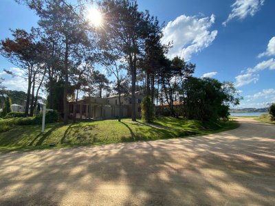 Casa en La Barra, Laguna Blanca