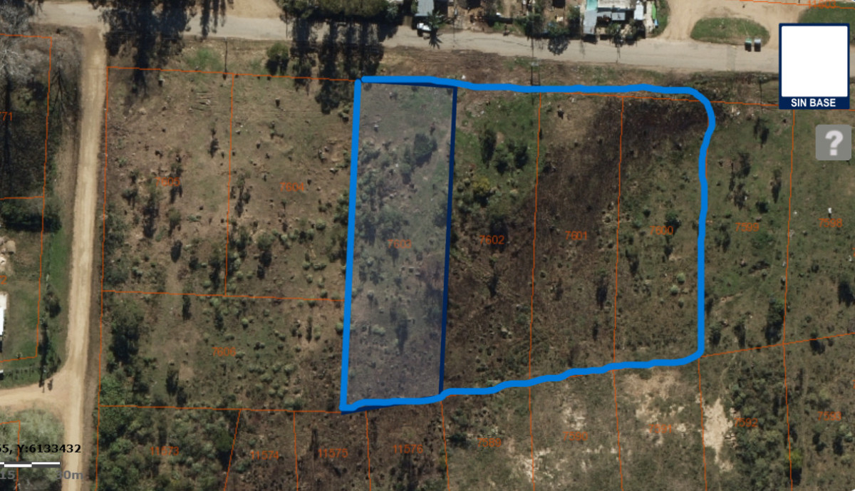  Oportunidad Única en el Corazón del Golf de Punta del Este

Descubra la esencia del estilo de vida uruguayo en este exclusivo terreno de 7642 m², ubicado en una de las zonas más privilegiadas de Punta del Este. Este espacio ofrece un lienzo en blanco para construir la casa de sus sueños, rodeado de naturaleza y tranquilidad, a pocos minutos de las playas más hermosas y de los mejores servicios de la ciudad.

Imagine despertar cada mañana en un entorno sereno, donde el verde de los campos de golf se mezcla con la brisa del mar. Este terreno, con su generosa extensión, le brinda la posibilidad de diseñar un hogar que refleje su estilo y personalidad, sin renunciar a la comodidad y la exclusividad que caracteriza a esta emblemática localidad.

No deje pasar esta oportunidad de inversión en una de las áreas más cotizadas de la región. Contáctenos y consulte con nuestros asesores para más información sobre esta propiedad única. Su futuro comienza aquí.