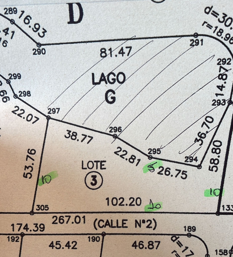 Tu Espacio Soñado en Pueblo Mio - Manantiales

Descubre la oportunidad de construir la casa de tus sueños en un entorno natural privilegiado. 
Este amplio terreno de 4000 m² con vista al Lago en Pueblo Mio Golf, Manantiales, te ofrece un lienzo en blanco para desarrollar el hogar que siempre has imaginado.

Ubicado en una de las zonas más exclusivas de la costa uruguaya, este terreno combina la tranquilidad del campo con la cercanía a las playas más hermosas de la región. Rodeado de naturaleza y con un ambiente sereno, es el lugar ideal para disfrutar de momentos inolvidables con familia y amigos.

Con acceso a servicios básicos y a pocos minutos de los principales puntos de interés, este terreno es perfecto tanto para una residencia permanente como para un refugio vacacional. 

No dejes pasar esta oportunidad única. Consulta con nuestros asesores y comienza a dar forma a tu futuro!