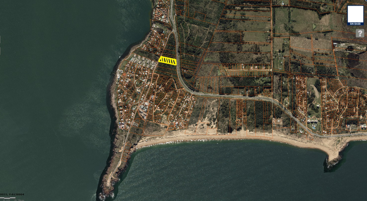 Hermosos lotes en Punta Ballena.
Padrón 15956 de 6.579mts2 con un frente de 32,95mts sobre Ruta Interbalnearia y frente sobre Calle Carlos Paez Vilaró 32,54mts. Fondo 198mts aprox.
Padrón 26537 de 7.057mts2 con un frente de 32,84mts sobre Ruta Interbalnearia y frente sobre Calle Carlos Paez Vilaró 32,23mts. Fondo 214mts aprox.
Por mas información consulte con nuestros asesores.